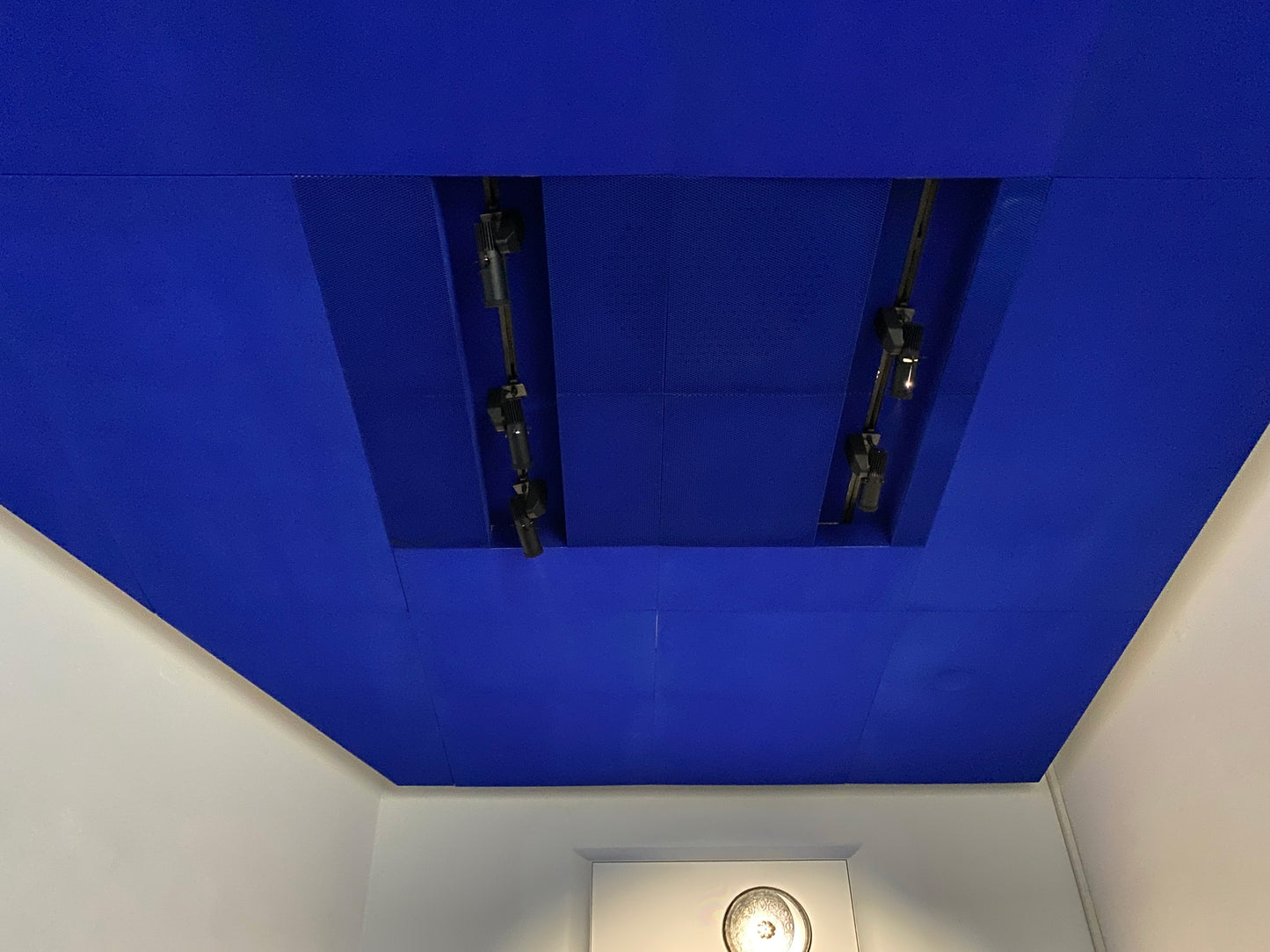 Israeli Pavilion | Blue Grids, L-Profile, 2.15.5